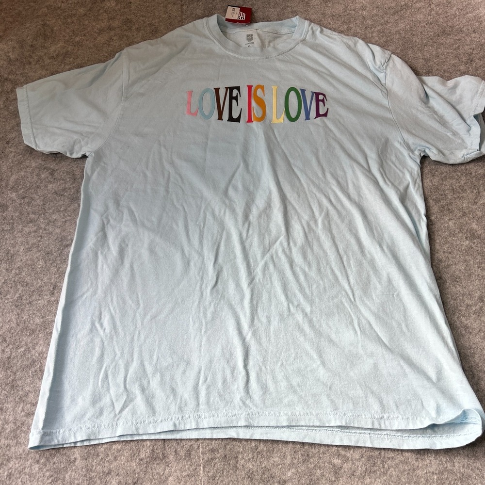 US Soccer Team USA Love is Love T-Shirt Size XL Pride Shirt - New